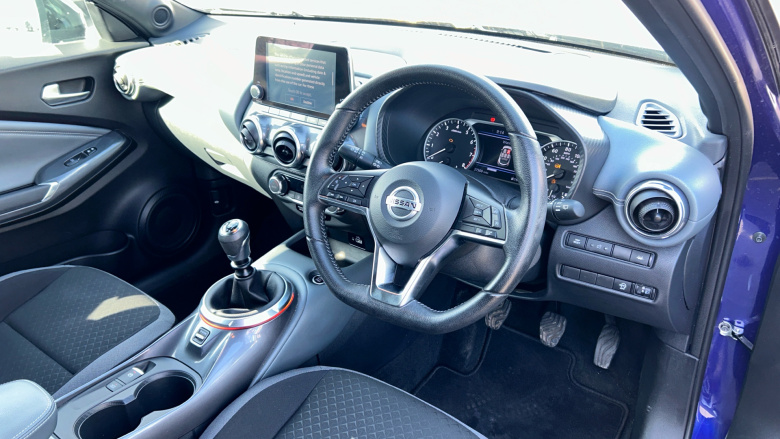 Nissan Juke 1.0 DiG-T N-Connecta 5dr Petrol Hatchback